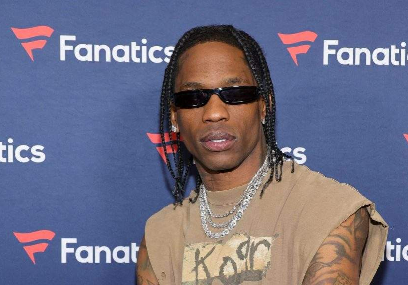 Travis Scott Confronts Paparazzi in France, Offers Unconventional Advice Travis Scott Confronts Paparazzi in France, Offers Unconventional Advice