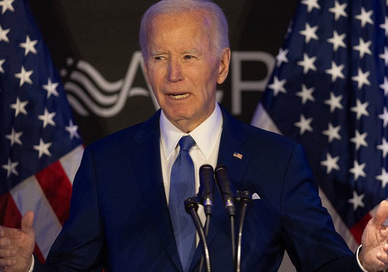 Trump promotes claim Biden was replaced by ‘robotic clone’ — RT World News