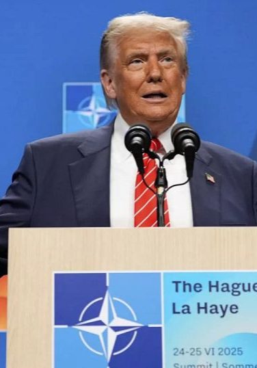 Donald Trump announces talks between US and Iranian officials next week
