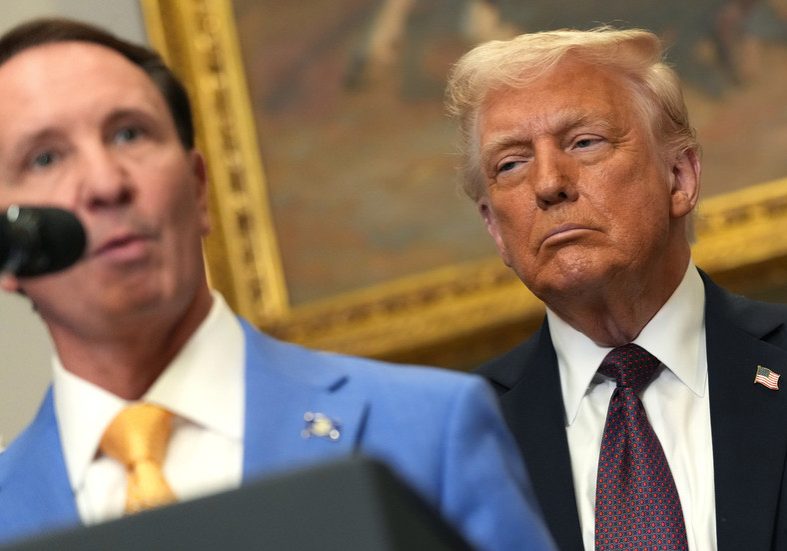 Trump names envoy to Greenland — RT World News