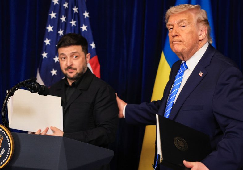 Trump blames Zelensky for stalling peace talks — RT World News