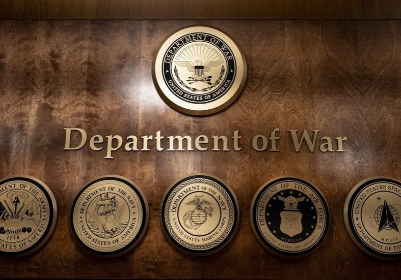 US Secretary of War orders urgent meeting of top generals — RT World News