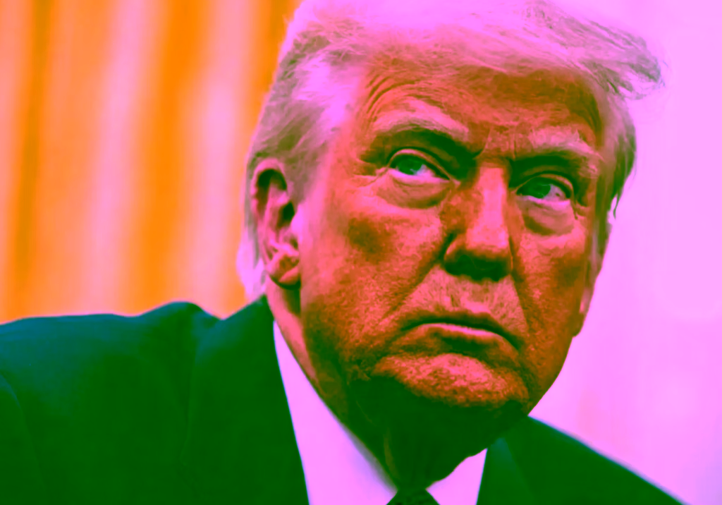 Trump revokes security clearance for Biden, Kamala, Clinton Trump revokes security clearance for Biden, Kamala, Clinton