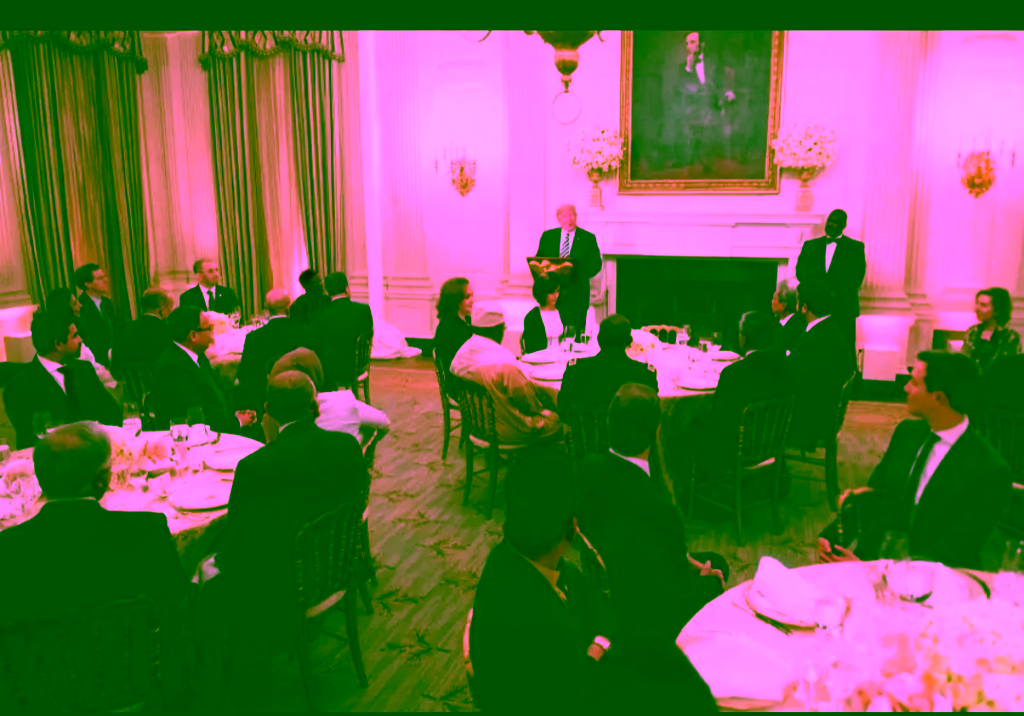Trump thanks Muslims at iftar dinner in White House Trump thanks Muslims at iftar dinner in White House