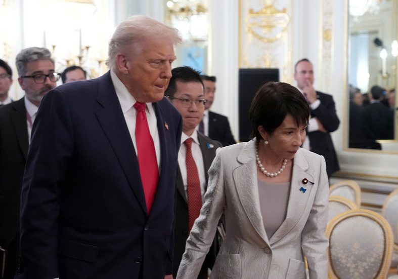 Trump vows strong US support for Japan amid China rivalry Trump offers ‘anything you want’ to Japan’s new PM — RT World News