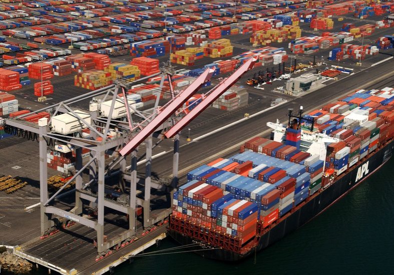Trump’s Reciprocal Tariffs Target 70 Nations with Up to 41% Trump’s new sweeping tariffs take effect — RT World News