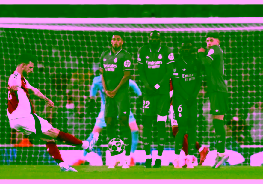 UCL: Nothing special about your free-kick goal - Sneijder, Van UCL: Nothing special about your free-kick goal - Sneijder, Van Bronckhorst tell Declan Rice