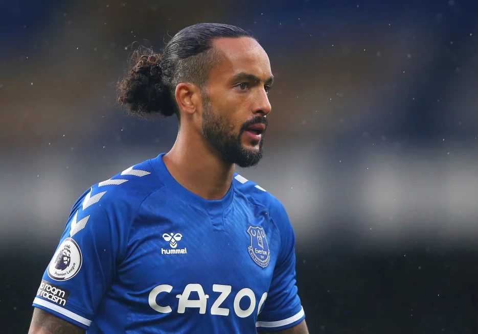 UCL Theo Walcott tells Arsenal signing to make after Porto