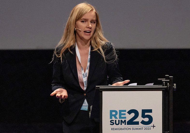 Dutch Starmer critic barred from UK — RT World News