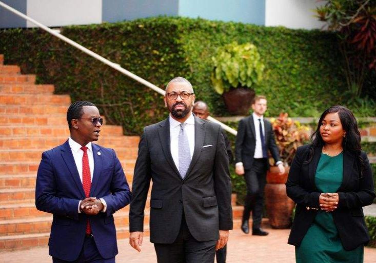 UK home secretary signs new asylum treaty in Rwanda – UK home secretary signs new asylum treaty in Rwanda –