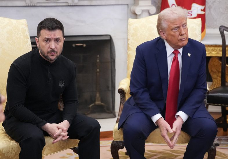 US still ‘giving weapons’ to Kiev – Trump — RT World News