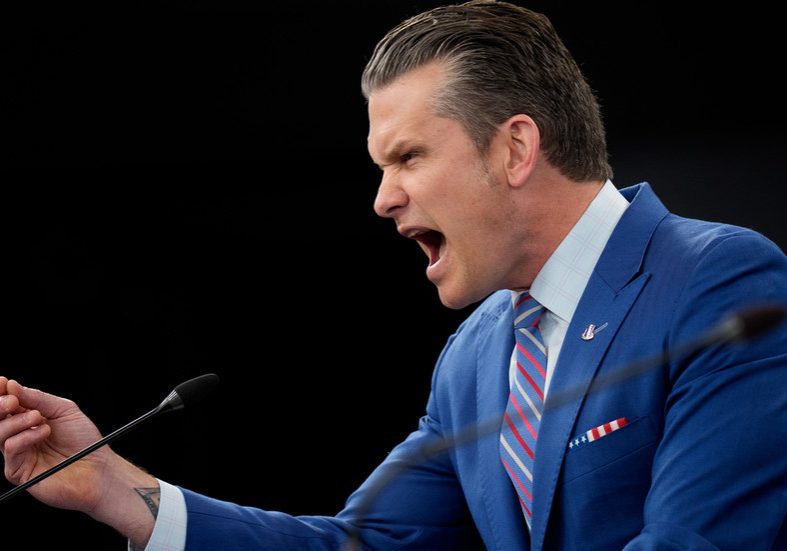 Pentagon chief slams media over report of deadly Caribbean strike — RT World News