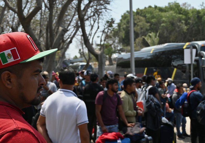 Mass immigration undermining American Dream – Vance — RT World News