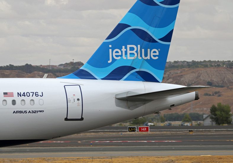 US military plane nearly collides with passenger jet near Venezuela – media — RT World News