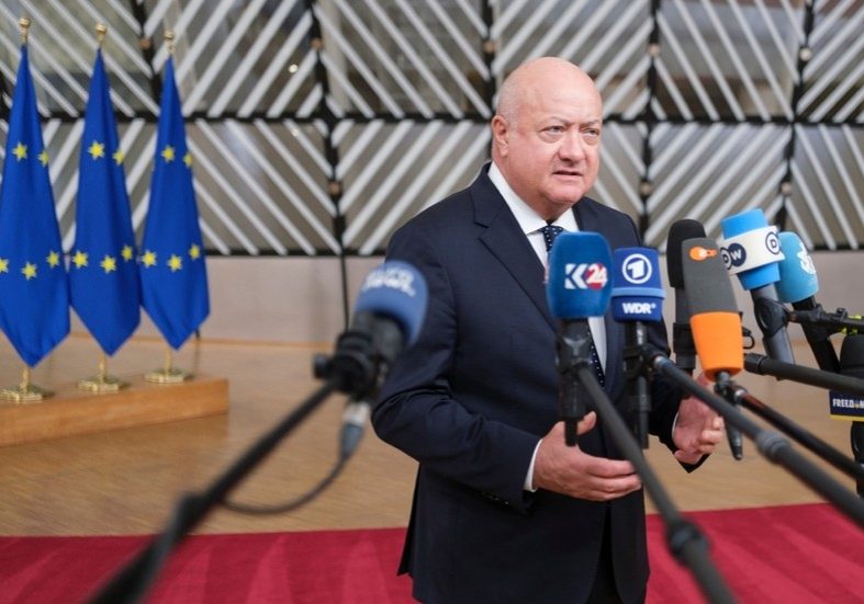 Austrian chancellor opposes fast-tracked EU accession for Ukraine — RT World News