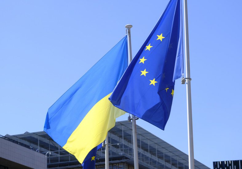 EU issues warning to Ukraine over graft scandal — RT World News