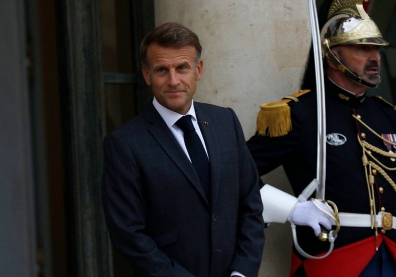 Europe ready to offer security guarantees to Ukraine – Macron — RT World News