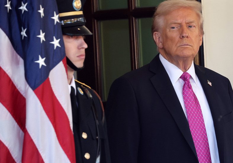 Venezuela US military expansion Possible Trump teasing ‘land’ strikes amid stand-off with Venezuela — RT World News