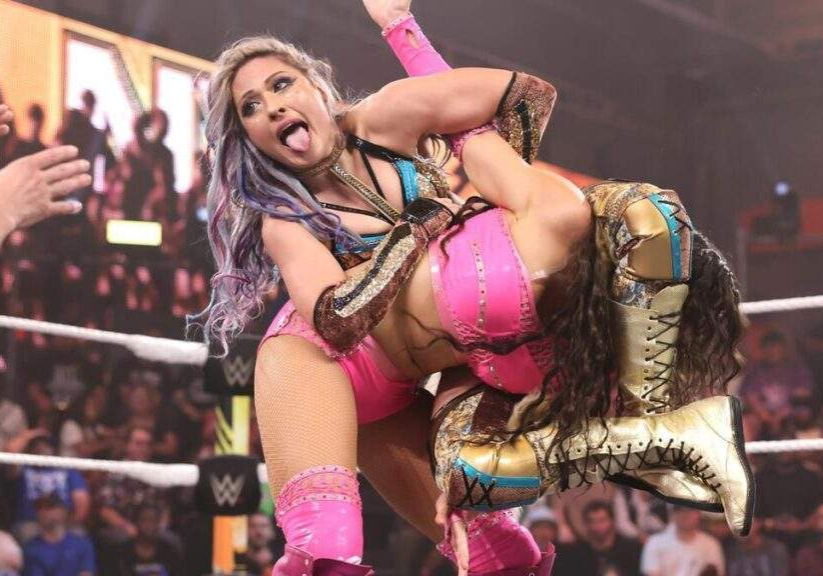 WWE's Giulia Debuts, But Lacks Key Factor to Succeed WWE's Giulia Debuts, But Lacks Key Factor to Succeed