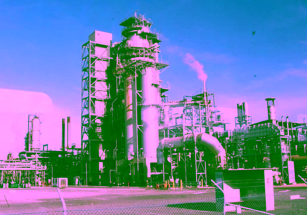 Warri Refinery Support Staff Embark on Indefinite Strike Over Poor Support staff embark on strike, shutdown Warri Refinery over poor condition of service