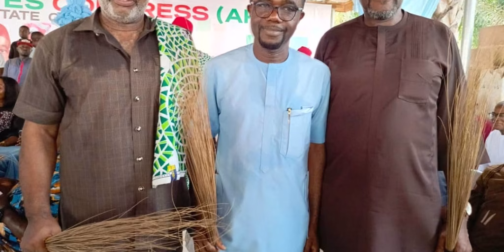 We'll block Gov Mbah from joining APC - Enugu party We'll block Gov Mbah from joining APC - Enugu party chair, Agballah