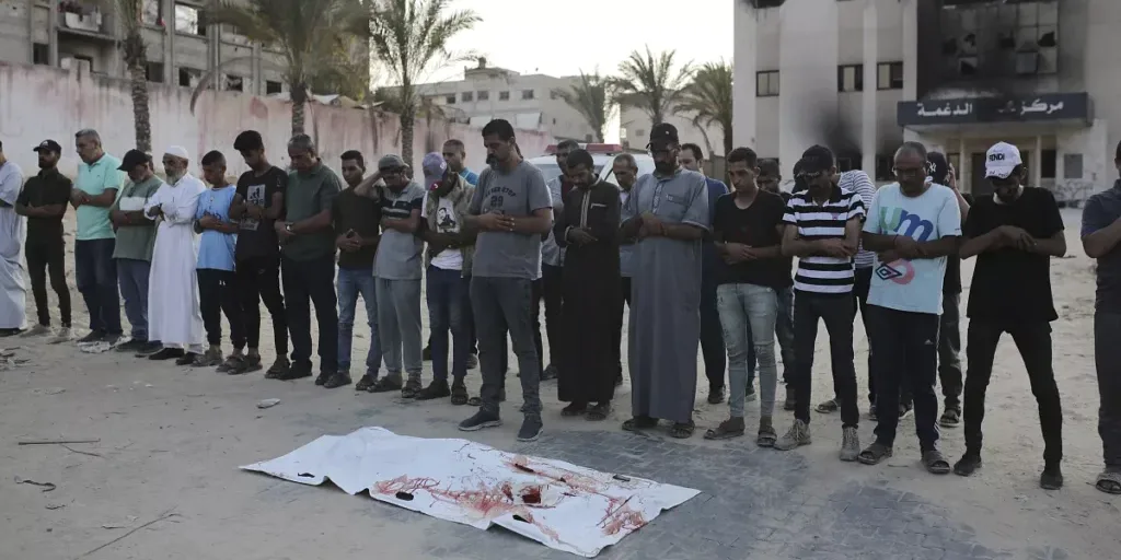 gaza praying gaza praying