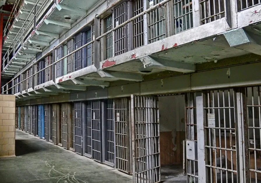prison prison