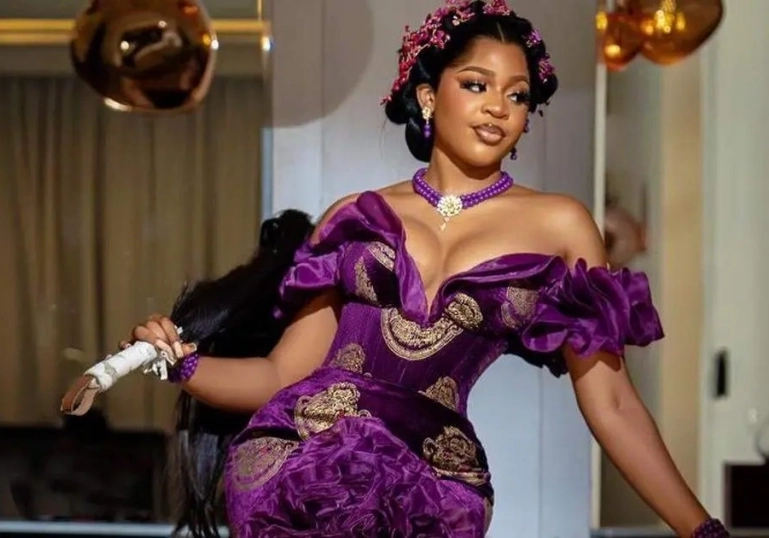 Purple Speedy TikTok Dancer
