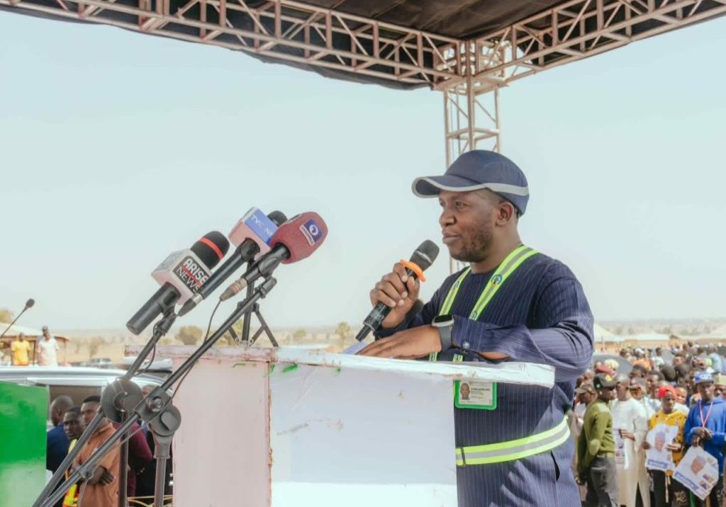 KADRA MD lauds Gov. Sani for delivering longest road project in 20 years — Daily Nigerian