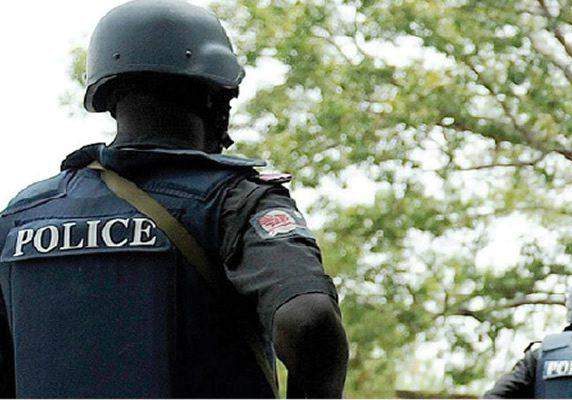 11675 A NIGERIAN POLICE OFFICER