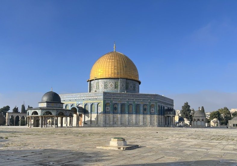 Israel refuses to open Al-Aqsa Mosque for end of Ramadan (VIDEOS) — RT World News