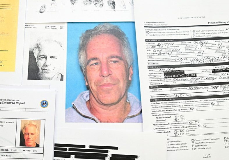 Epstein ‘suicide note’ found by cellmate – NYT — RT World News