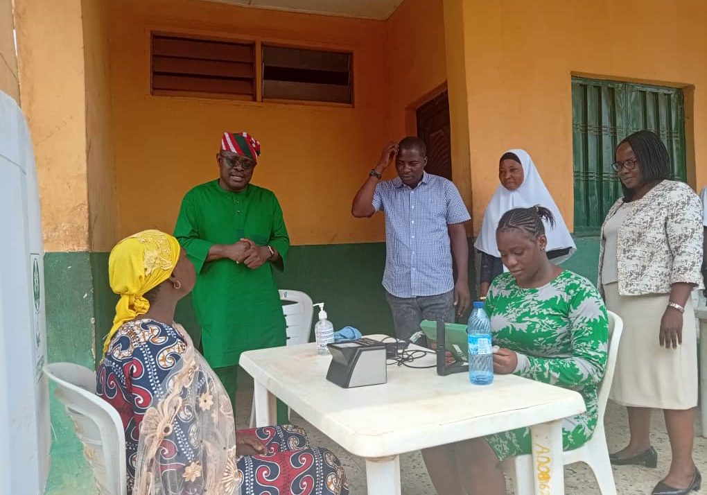 INEC urges parties to report issues, monitors Osun CVR