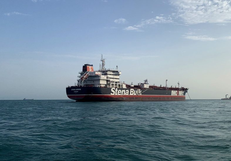 Iran restricts Strait of Hormuz passage again, accuses US of ‘piracy’ (PHOTOS/VIDEOS) — RT World News