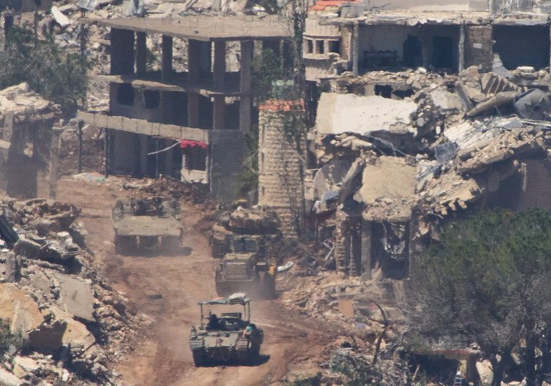 Footage purports to show Israeli troops looting in Lebanon (VIDEO) — RT World News