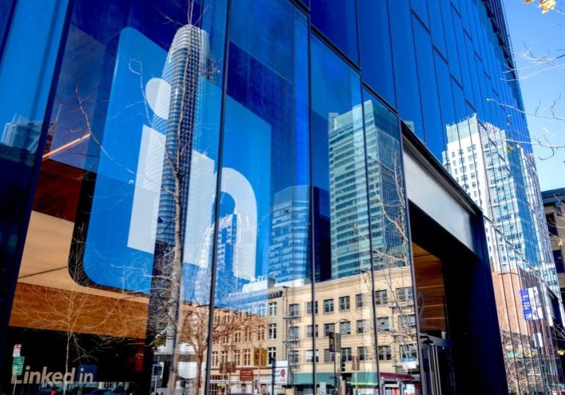 AI translation tool turns English into 'LinkedIn'