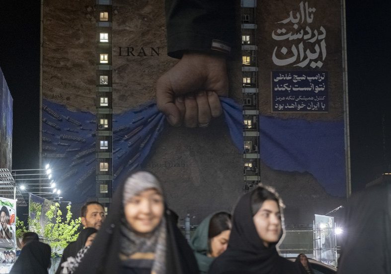 US ‘humiliated’ by Iranian leadership – German chancellor — RT World News