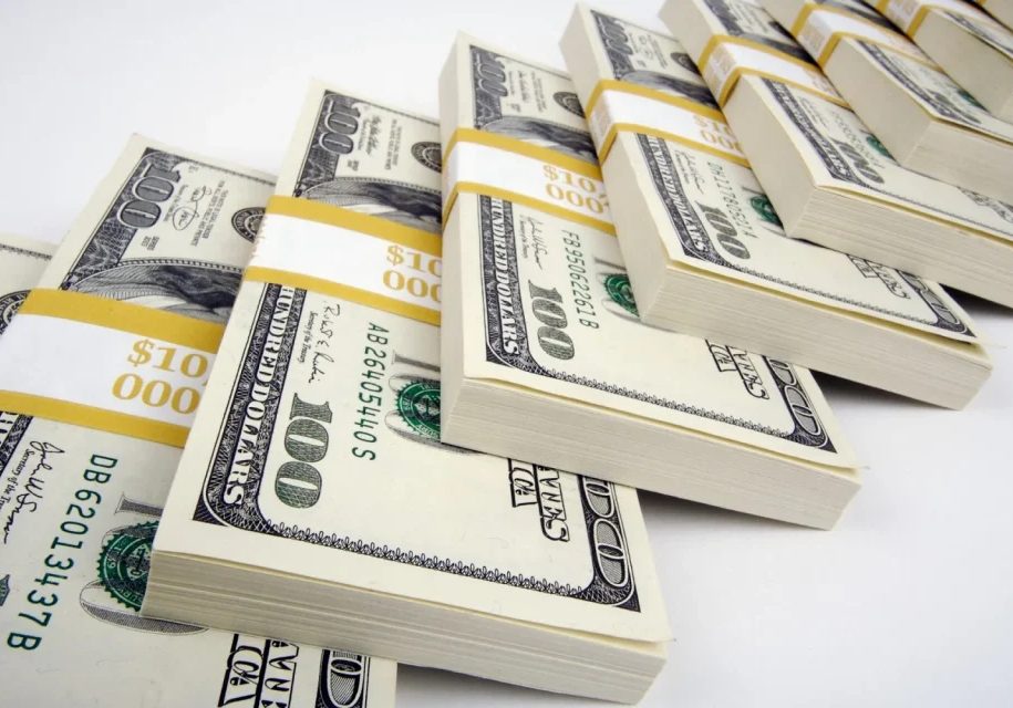 Nigeria’s foreign reserves deplete by $499.46m in less than two weeks