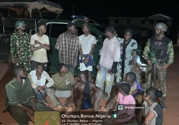 Troops rescue 13 kidnapped Benue Links passengers in Benue — Daily Nigerian