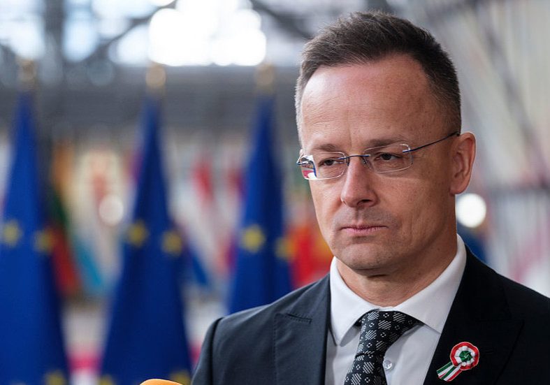 Hungarian foreign minister wiretapped by EU spies – Orban — RT World News