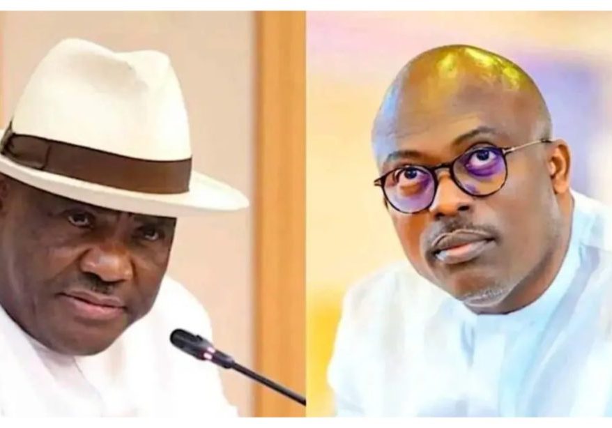 Rivers crisis: "Wike you no be God" - Fubara’s supporters chant as they storm streets (VIDEO)