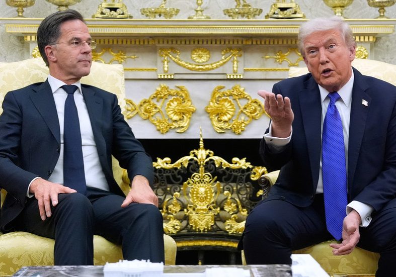 Trump issues ultimatum to NATO as bloc chief visits ‘Daddy’ — RT World News