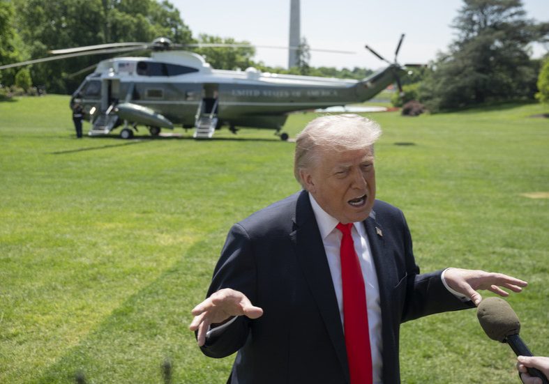 Trump announces new tariffs against EU — RT World News