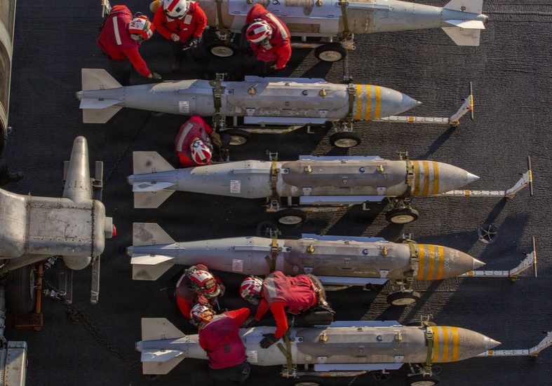 US running out of key weapons – report — RT World News