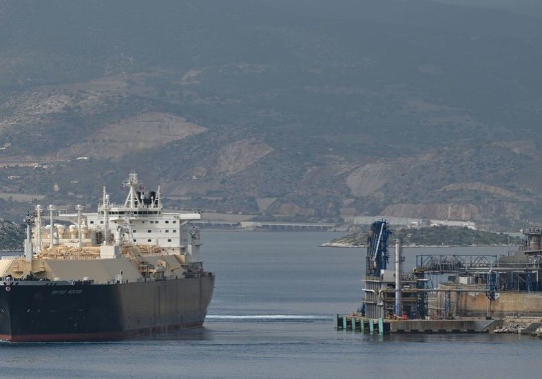 US threatening EU energy supply to push through trade deal — RT Business News